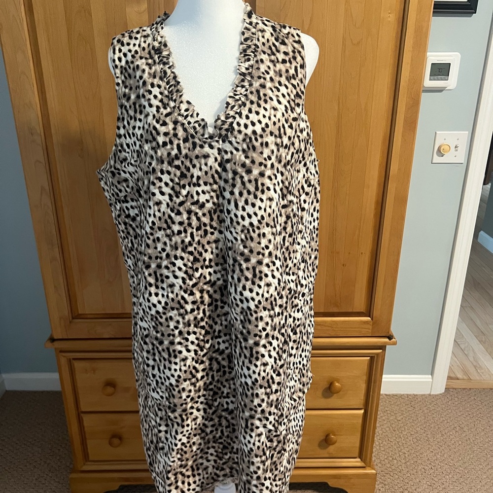 Tommy Bahama Two Palms Double-Ruffle Linen Dress. Smoke free home.